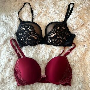 Victoria’s Secret set of 2 bras